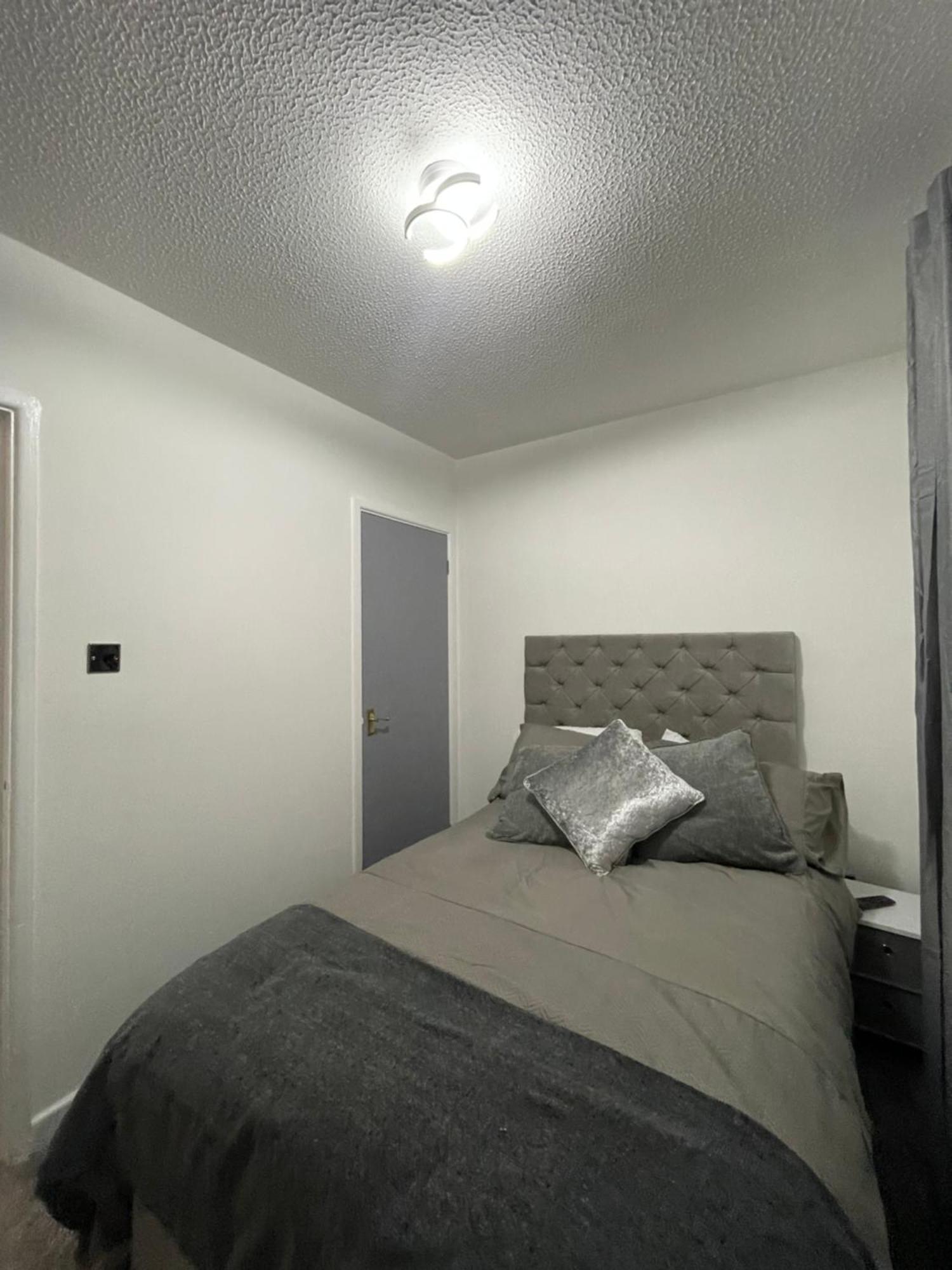Cardiff Bay Apartment With Parking מראה חיצוני תמונה