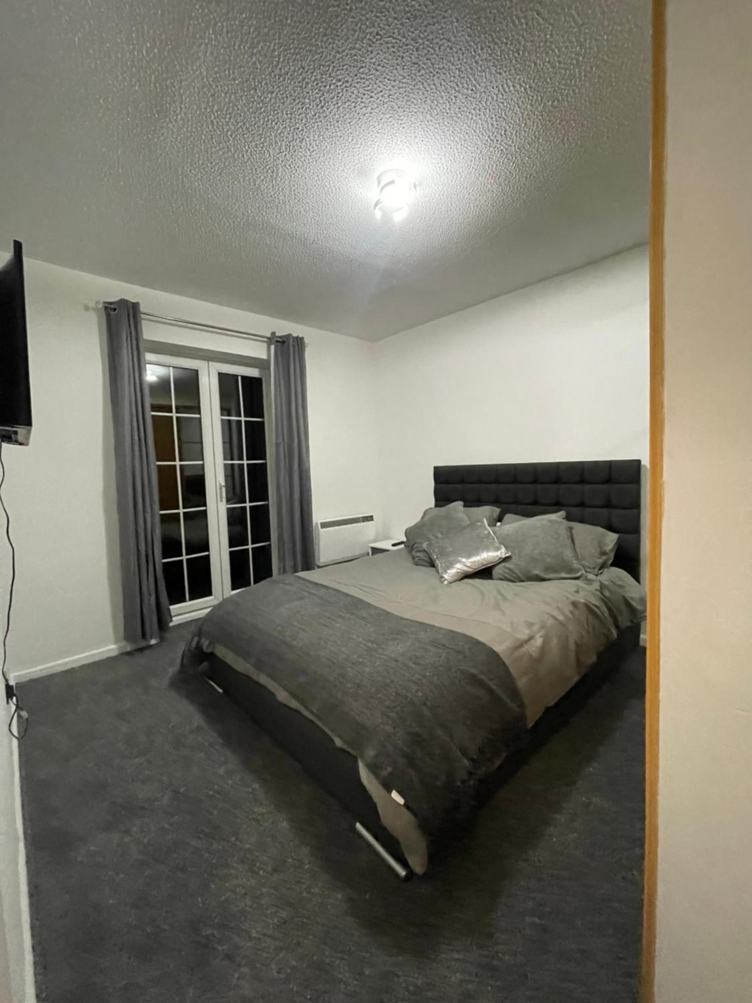 Cardiff Bay Apartment With Parking מראה חיצוני תמונה
